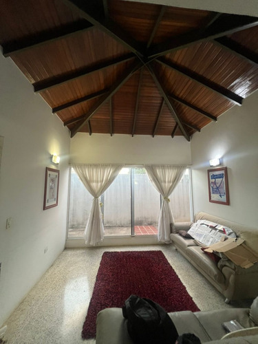 Magnífica Casa En Venta Cantarrana Cumaná, Venezuela.