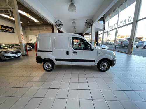 Imagen 6 de 13 de Renault Kangoo 2016 1.6 Furgon Ph3 Gran Confort Lc