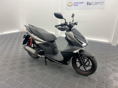 Imagen 14 de 25 de Kymco Super 8