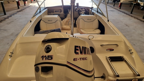 Imagen 4 de 8 de Lancha Quiksilver 1600 - 2009 - Evinrude Etec 115 Hp