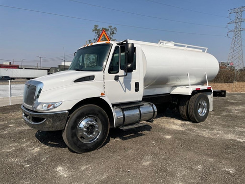 International 4400 Pipa 10,000 Lts Blanco