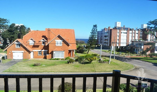 Espectacular Residencia A Pasos Del Mar - Ref: 30661