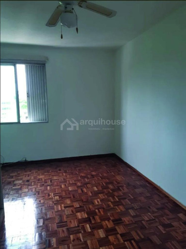 Frente A Mdeo Shopping, Piso 4, Cochera En Edificio