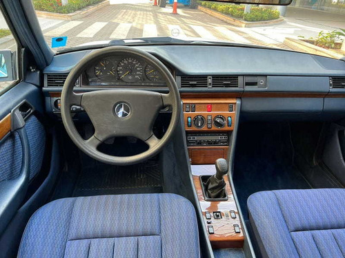 Imagem 12 de 15 de Mercedes-benz 230 E 2.3 4p 1992