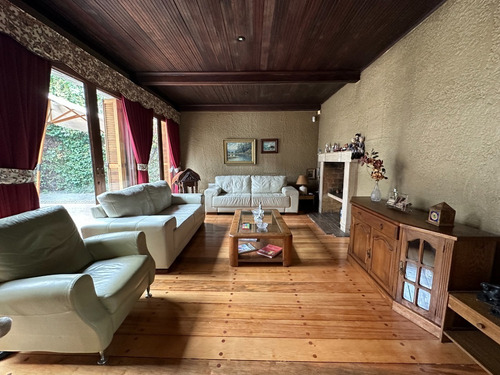 Casa Arquitectura Española Con Descuento En Comisión!
