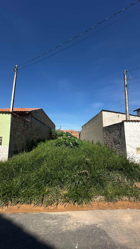 Meio Lote Na Cidade De Lorena