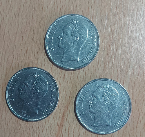  Monedas De 5 Bs De 1973 - Tres (3)