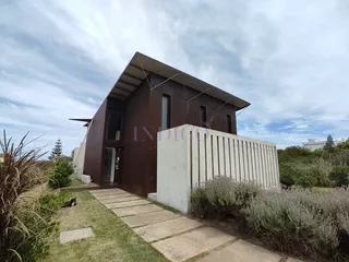 Casa En Venta Y Alquiler, Punta Piedras Muy Buena Vista, 3 Dormitorios