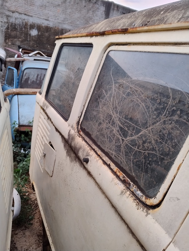 Volkswagen Kombi Corujinha Samb