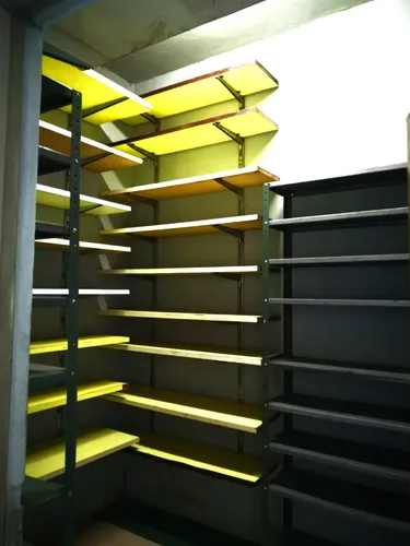 Bodega Amplia E Iluminada