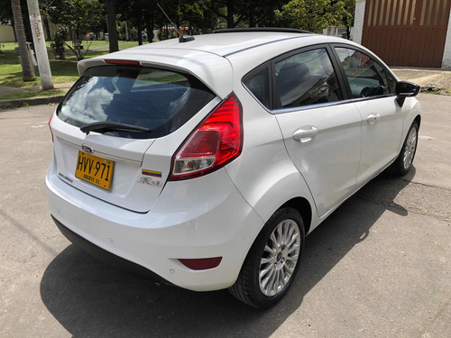 Ford Fiesta 2014 1.6 Hatchback Titanium Aut