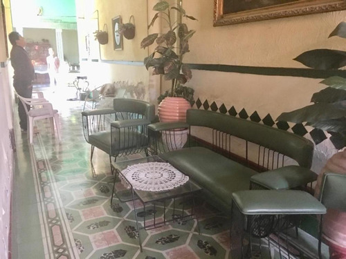 Venta De Casa En Zona Centro En León, Gto. Con Valor Histórico Y Diseño En Arcos Estilo Clasico