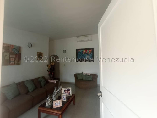 Imagen 5 de 30 de Casa En Venta En Villas De Yara Vía Yaritagua La Ensenada 0-4-2-4-5-9-3-7-5-4-2/ Rent-a-house Vende, Código De Referencia: 22-24112