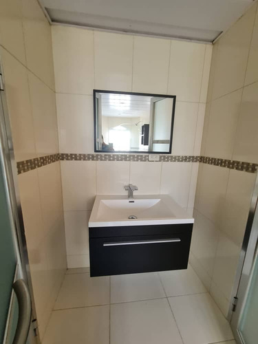 Imagen 10 de 28 de Cómoda Casa De Dos Plantas En Loma Linda, Sector Las Peonías, Puerto Ordaz