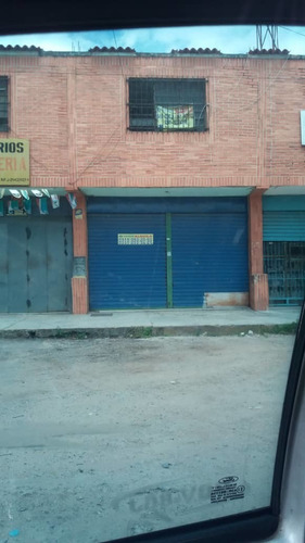 Imagen 3 de 6 de Local En Alquiler Av. Sesquicentenaria 120m/ En Buenas Manos