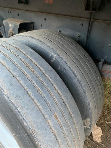 Imagem 12 de 13 de Caminhao Iveco Tector 240e25