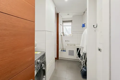 Apartamento En Arriendo En Los Rosales. Cod A7248