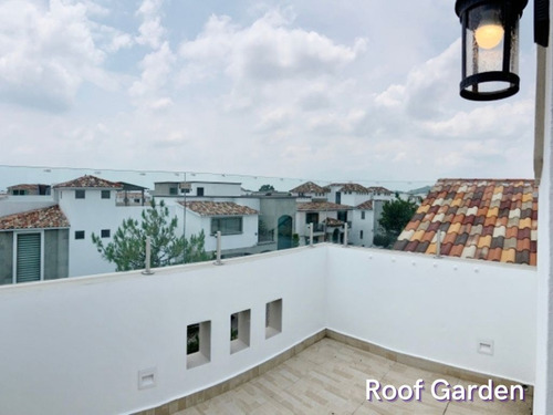 Venta De Casa En Condado Del Valle Metepec, 4 Rec.