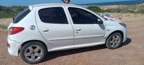 Peugeot 207 1.4 Sedan