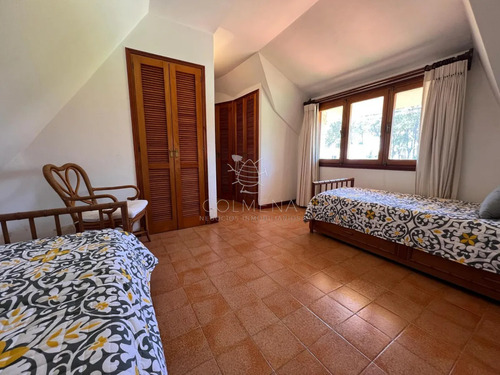 Vende Casa De 3 Dormitorios En Playa Brava, Punta Del Este