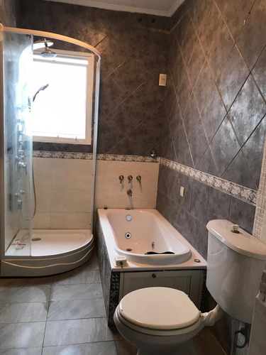 Tres Ambientes Viamonte Al 600 En Duplex Con Cochera