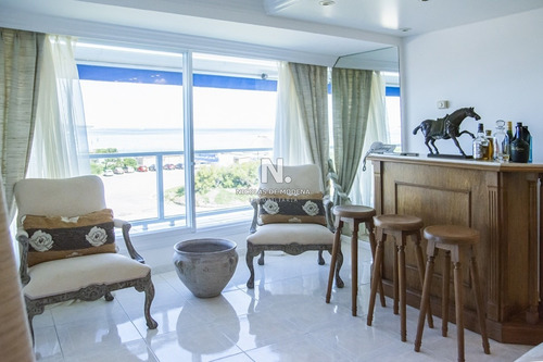 Hermoso Departamento En Venta Con Vista Al Mar, Primera Fila- Ref: 3712