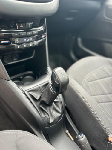 Peugeot 208 FELINE 1.6 N