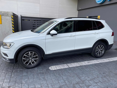 Imagen 10 de 15 de Volkswagen Tiguan 2018 1.4 Comfortline Plus At