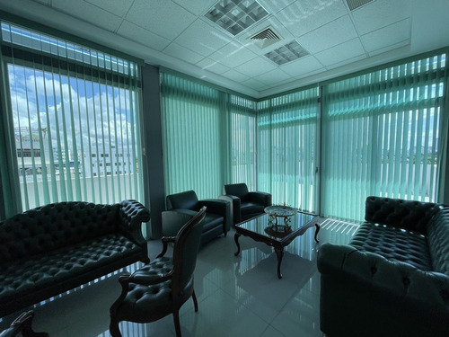 Edificio Oficinas Venta Alquilado Renacimiento, Santo Domingo