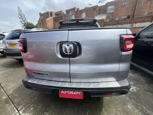RAM 1000 BIGHORN PICKUP DC SEC 1,8 4X4