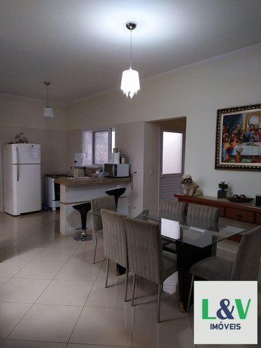Imagem 5 de 12 de Linda Casa Com Ótima Localização! - 1566