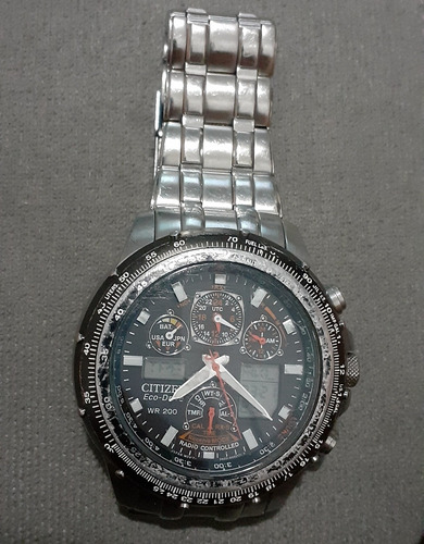 Relógio Citizen Eco-drive Skyhawk Jy0000-53e