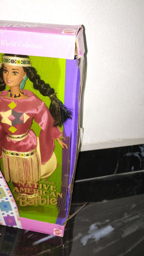 Barbie Native American (Usado)