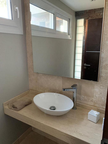 Imagen 18 de 26 de Venta Casa 8 Ambientes Con Piscina, A La Laguna En Barrio El Canton Norte, Escobar.