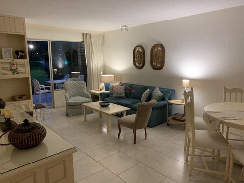 Apartamento En Arcobaleno 2 Dormitorios- Ref: 5541