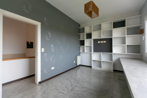 Venta Casa De 4 Ambientes Ubicada En Country Terravista, Zona Oeste.