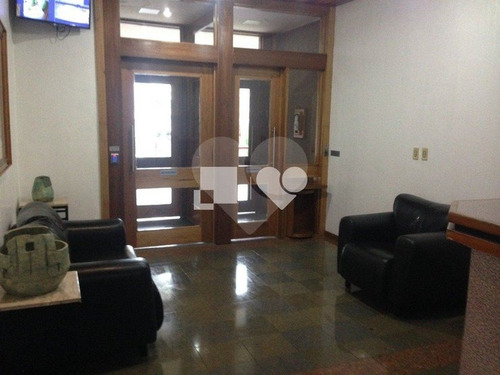 Apartamento De Dois Dormitórios C Dependência - 28-im432305