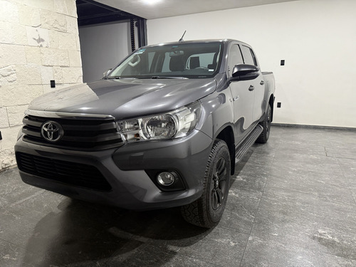 Toyota Hilux 2.7 Cabina Doble Sr Mt