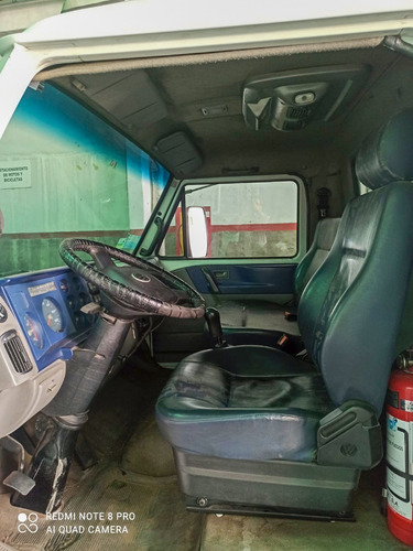 Camión Volkswagen 8120 C/furgón Y Plataforma Hidraulica