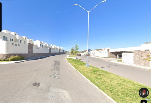 Casa En Fraccionamiento Monticello Chihuahua. Con 2 Recamaras Y 107m2. Muy Cerca De Costco Chihuahua.