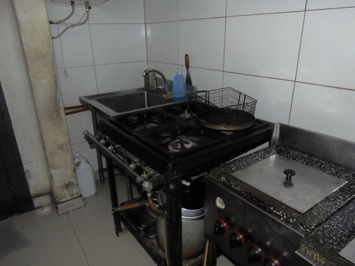 Local Comercial En Cordón, Equipado Y Funcionando