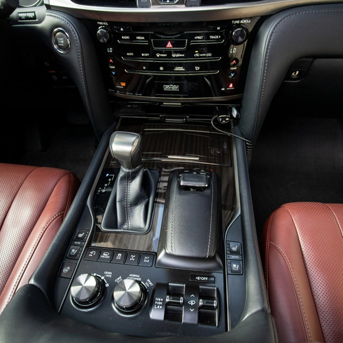 Imagen 21 de 22 de Lexus Lx570 2018