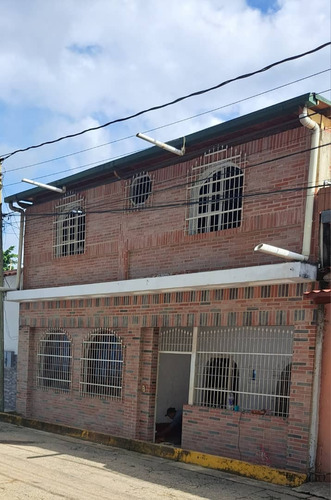 Guatire, Casco Central Espaciosa Casa Calle Rondón Con Salida A La Calle Las Animas Mg