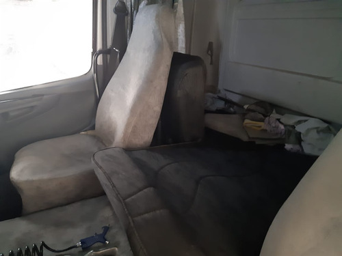 Imagem 9 de 15 de Mercedes Benz Axor 2044 S Premium 2011 4x2 Prata