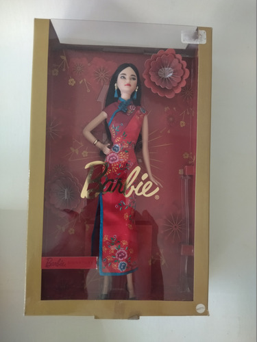 Lunar New Year Barbie Signature Muñeca Vestido Rojo Chino (Usado)