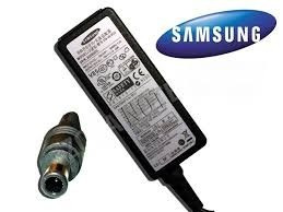 Cargador Para Mini Laptop Samsung 19v. - 2.1amp. Punta Aguja