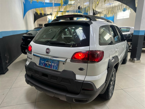 Fiat Palio Adventure 1.8 Locker Flex 5p