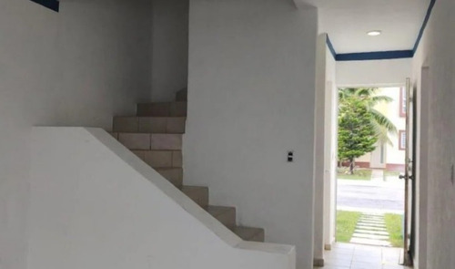 Preciosa Casa Ubicacada En Fracc. Jardines Del Sur I, Cancún ¡¡¡con Alberca En La Privada!!! -no Créditos- Jagr