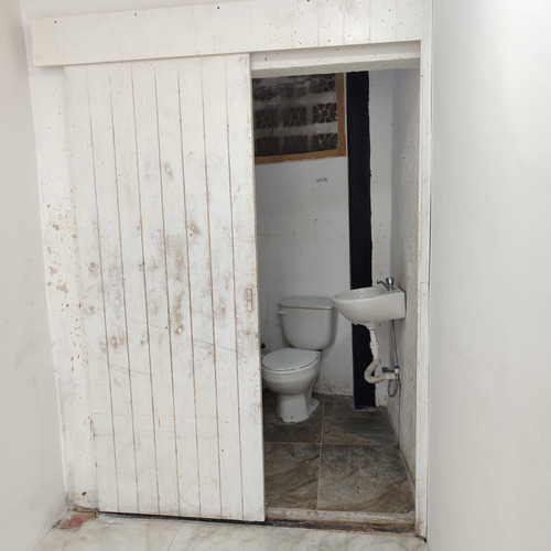 Alquiler/ Local/ El Pedregal/ 30m2/ 1b