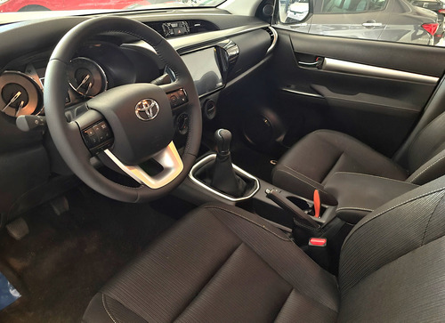 Toyota Hilux Pick-up 2.8 Cd Sr 204cv 4x4